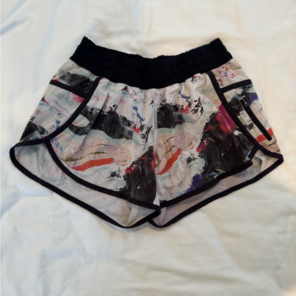 Lululemon Tracker Short | Size 6